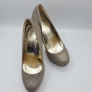 Forever 21 Gold Sparkle High Heel Dressy Shoes, size 6